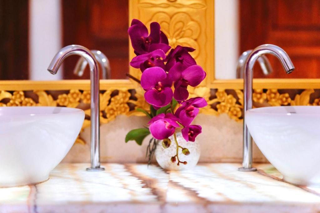 Kj Hotel Yogyakarta Ngoại thất bức ảnh