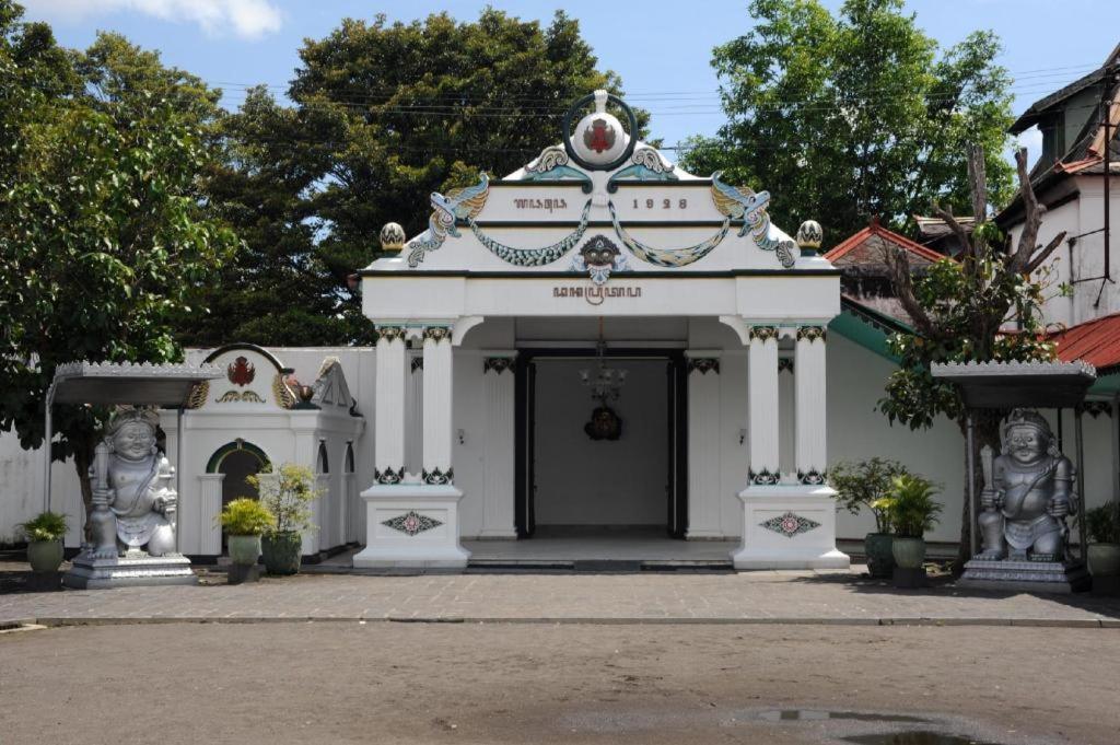 Kj Hotel Yogyakarta Ngoại thất bức ảnh
